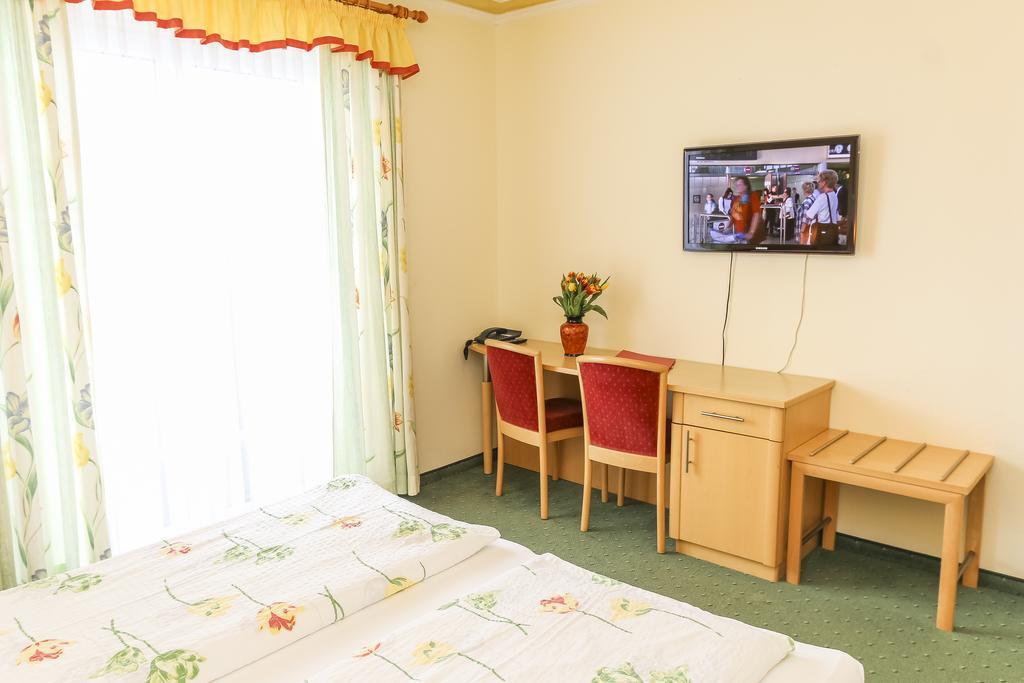 Alpenhotel Tauernstüberl 3*